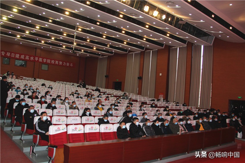精品健身操_精品健身_精品健身房为何频频塌房