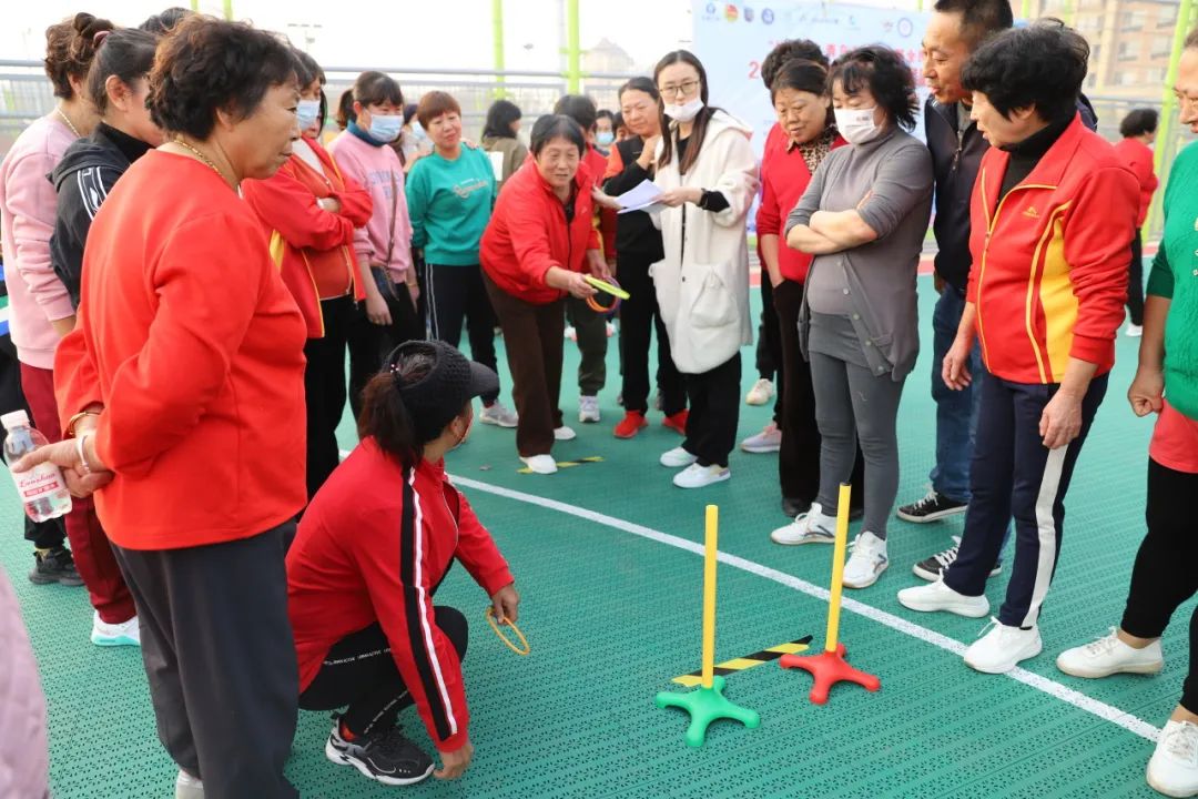 丢沙包运动会通讯稿_丢沙包运动会作文350字_运动会丢沙包
